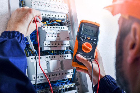 Travaux d'électricien par ElectrYves